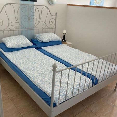 Yumbo Beach Apartment 2 With High Speed Free Internet San Bartolomé 外观 照片